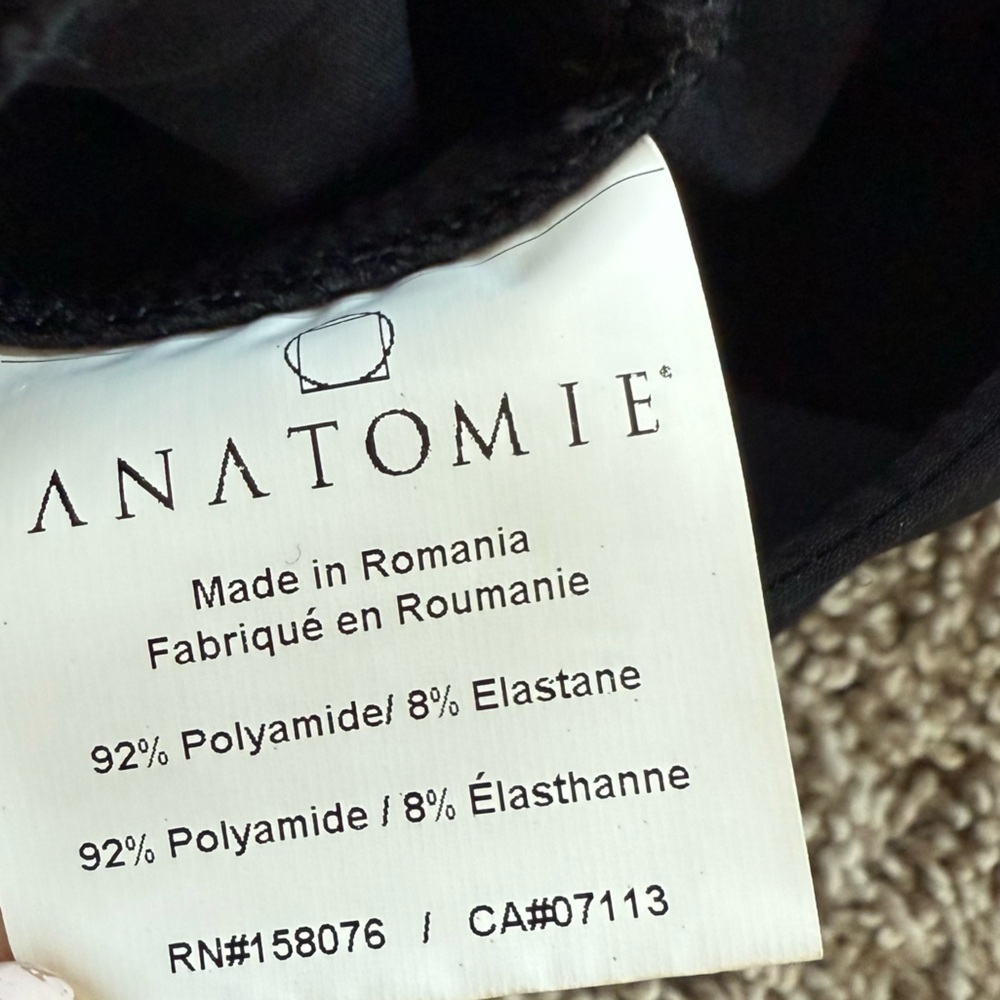 Anatomie Black Cropped Slim Zip-Detail Pants - Picture 15 of 15
